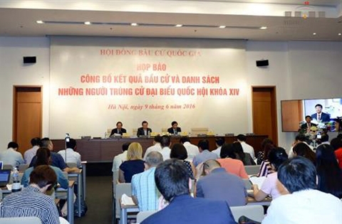11.6.2016 Lan Công bố kết quả bầu cử - ảnh