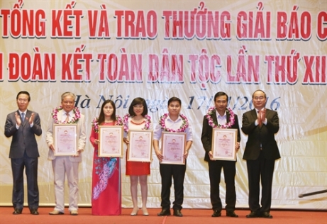 18.11.2016 Lan ảnh 2 Giải báo chí của MTTQ VN