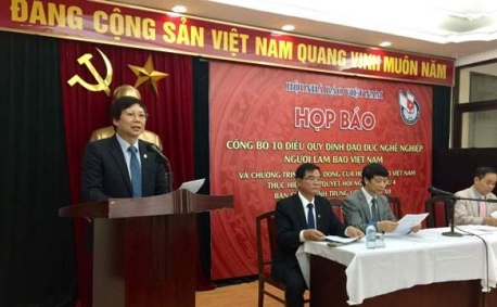 19.12.2016 Lan ảnh Công bố quy định 10 điều