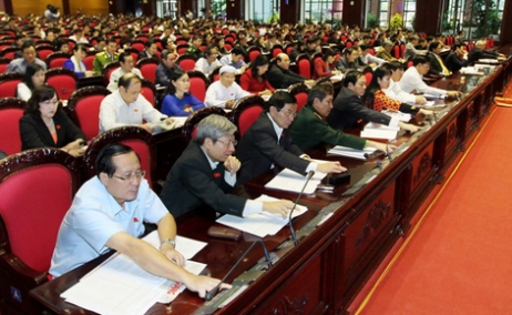 Cac dai bieu nhan nut thong qua Hien phap