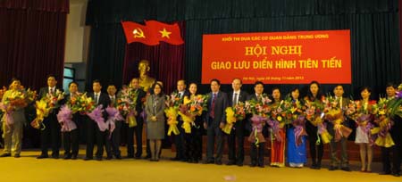Hoi nghi khoi thi dua 2