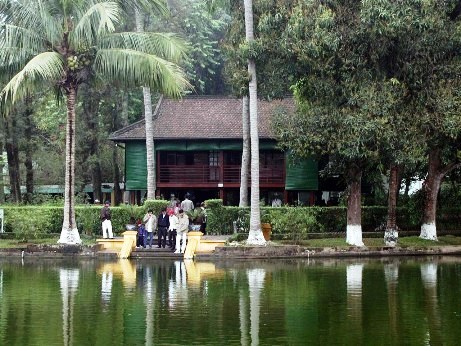 Nhà sàn Bác Hồ