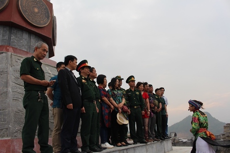 doan cong tac 1447