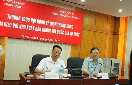 hoi dong ly luan 22620172