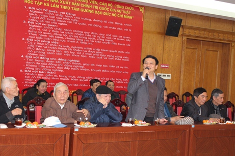 hoi nghi huu tri 2b