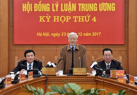 hop hoi dong ly luan tu122017