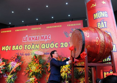 khai mac hoi bao xuan 2