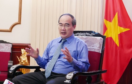 mat tran1