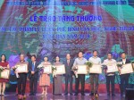 Trao thưởng các tác phẩm lý luận, phê bình văn học, nghệ thuật 