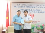 Phó Chủ nhiệm Thường trực Ủy ban Kiểm tra Trung ương đến thăm và làm việc với Nhà xuất bản Chính trị quốc gia Sự thật