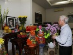 Tổng Bí thư, Chủ tịch nước Nguyễn Phú Trọng thắp hương tưởng niệm nguyên Tổng Bí thư Nguyễn Văn Linh